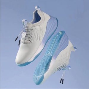 NIB CLOVE Grey Matter White Healthcare Nurse Comfort Casual Sneakers unisex